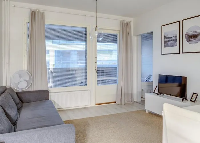 Tyylikaes Kaksio Kakolanmaeellae!